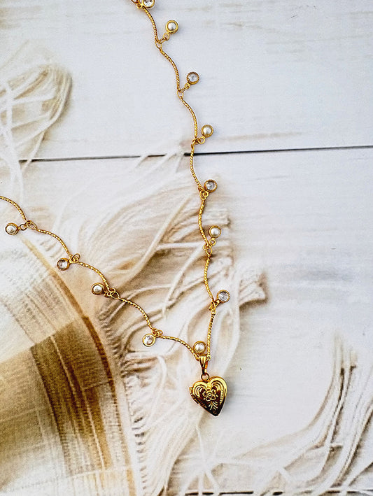 Golden Heartstrings Necklace
